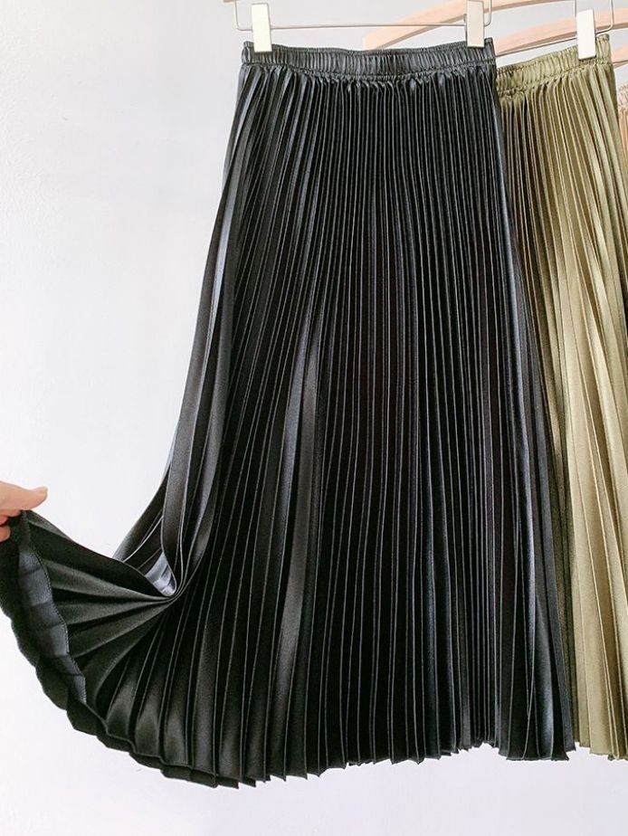 Metallic Pleated Long Skirt