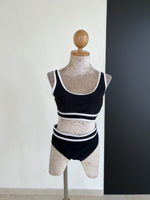 White & Black Bikini Set - Image 3